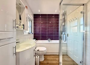 Photo 19- click for photo gallery